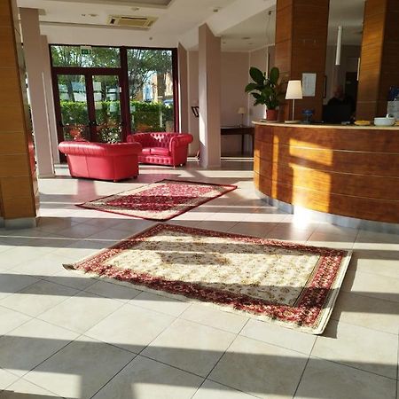 בלריה-איגאה מרינה Hotel Spiaggia Villa Paola מראה חיצוני תמונה