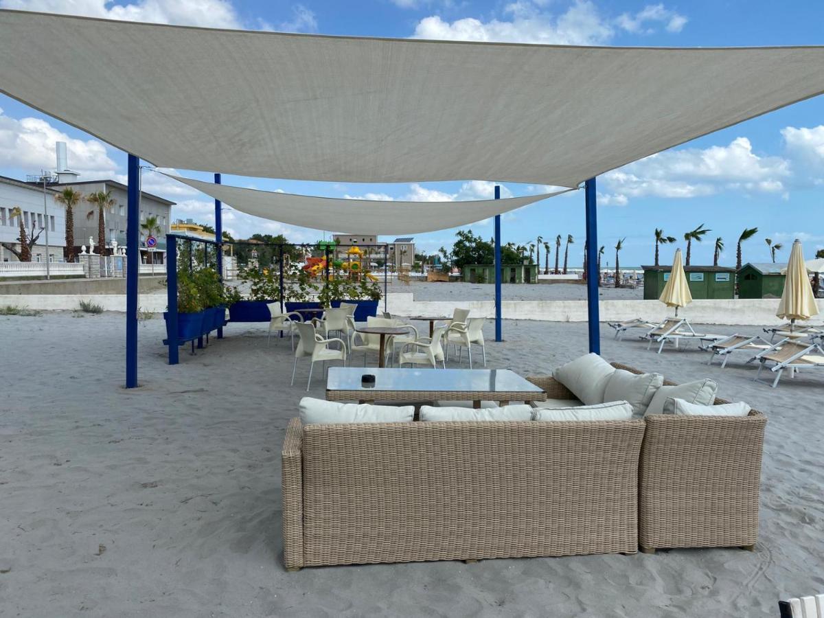 בלריה-איגאה מרינה Hotel Spiaggia Villa Paola מראה חיצוני תמונה